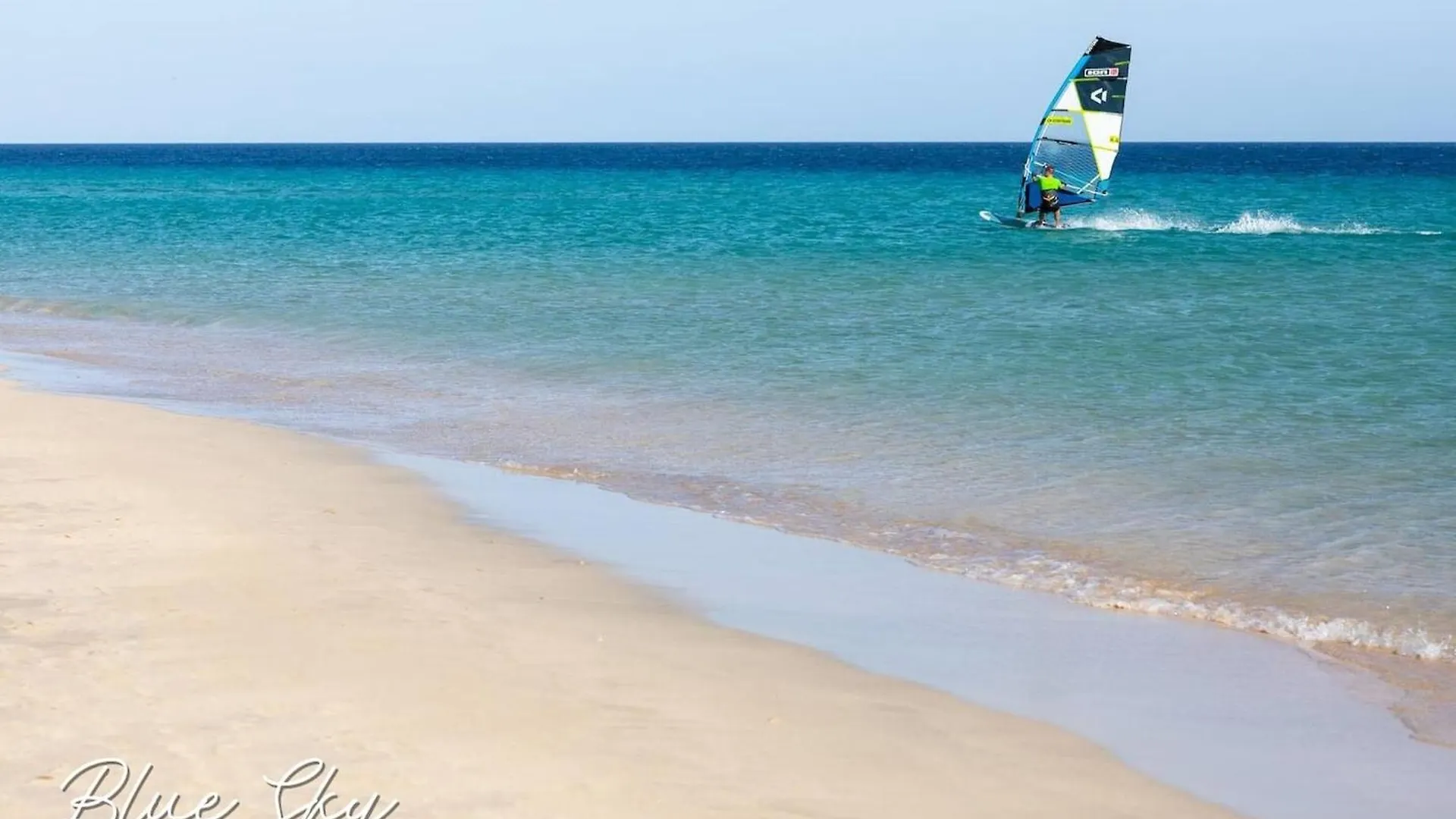 Corralejo Sun 335 Blue Sky By Rentalfue 西班牙